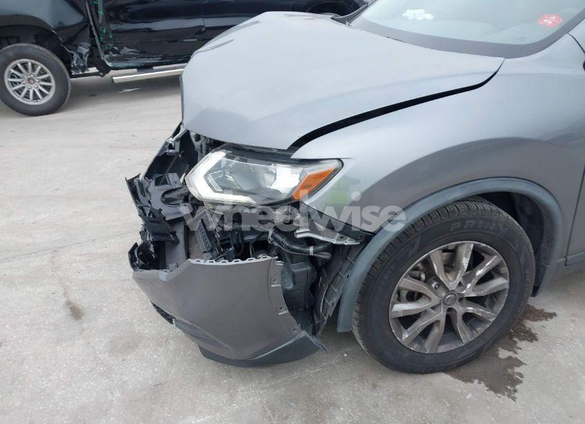 Photo 6 of 2020 Nissan Rogue SV FWD (VIN JN8AT2MT3LW036041)