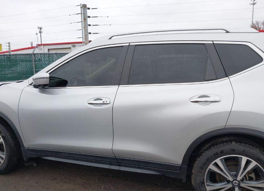 Photo 15 of 2020 Nissan Rogue SV FWD (VIN JN8AT2MT3LW036069)