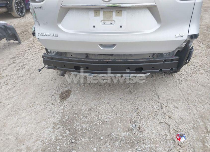 Photo 18 of 2020 Nissan Rogue SV FWD (VIN JN8AT2MT3LW039683)