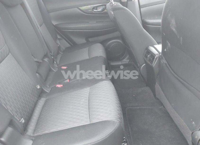 Photo 8 of 2020 Nissan Rogue SV FWD (VIN JN8AT2MT3LW039683)