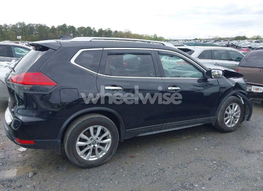 Photo 13 of 2017 Nissan Rogue SV (VIN JN8AT2MT4HW132140)