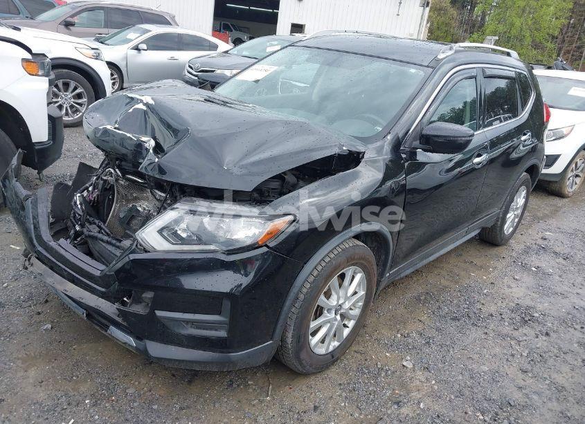 Photo 2 of 2017 Nissan Rogue SV (VIN JN8AT2MT4HW132140)