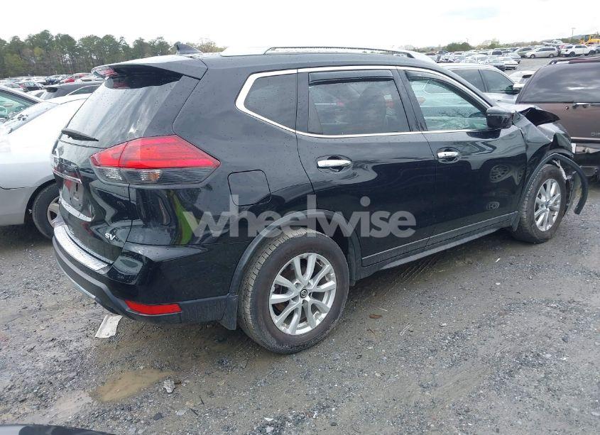 Photo 4 of 2017 Nissan Rogue SV (VIN JN8AT2MT4HW132140)