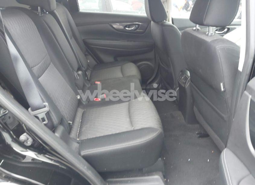 Photo 8 of 2017 Nissan Rogue SV (VIN JN8AT2MT4HW132140)