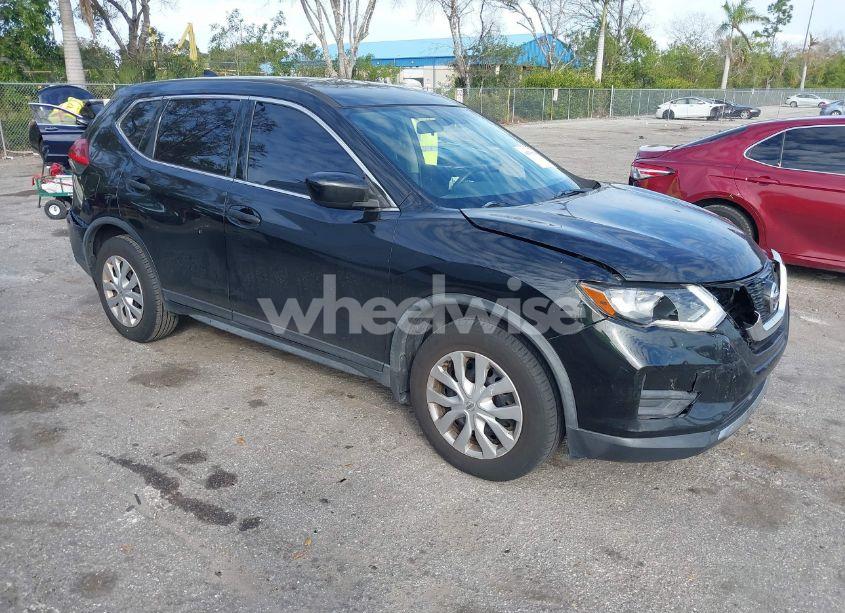 2017 Nissan Rogue S (VIN JN8AT2MT4HW134728) main photo