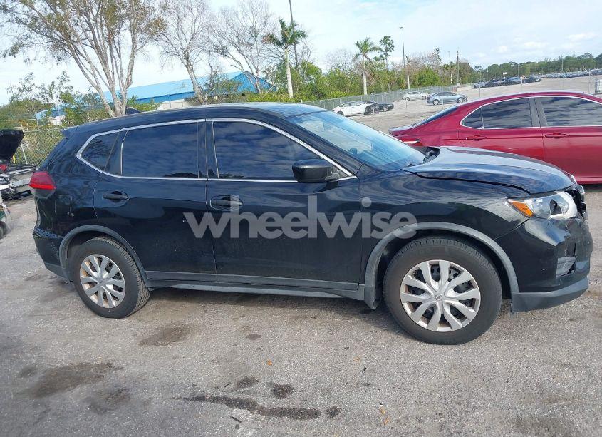 Photo 13 of 2017 Nissan Rogue S (VIN JN8AT2MT4HW134728)