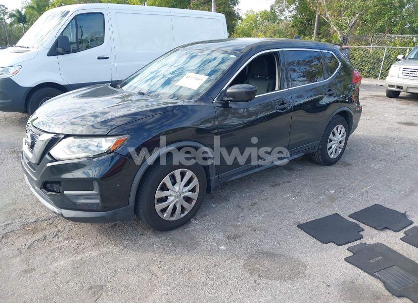 Photo 2 of 2017 Nissan Rogue S (VIN JN8AT2MT4HW134728)