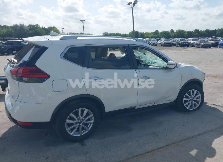 Photo 14 of 2017 Nissan Rogue SV (VIN JN8AT2MT4HW152677)