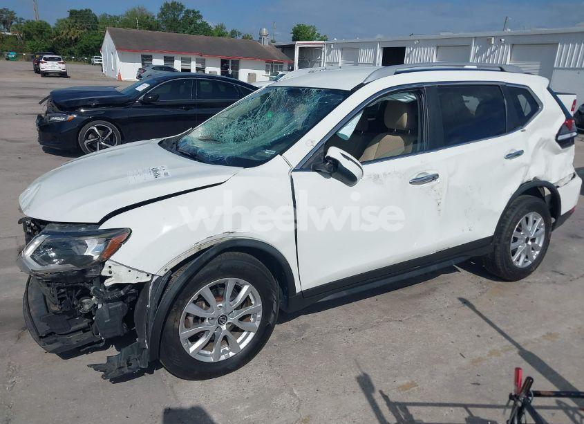 Photo 15 of 2017 Nissan Rogue SV (VIN JN8AT2MT4HW152677)