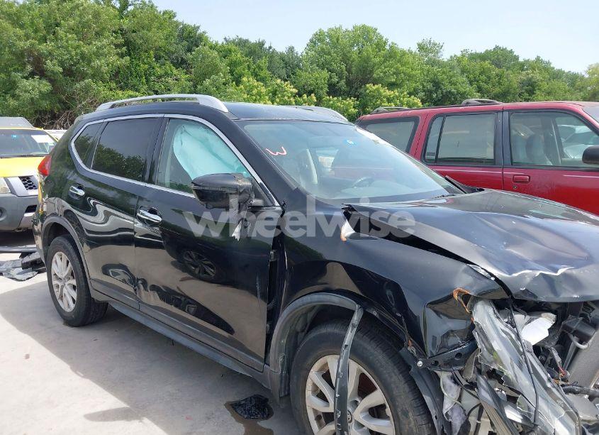 Photo 12 of 2017 Nissan Rogue SV (VIN JN8AT2MT4HW403469)