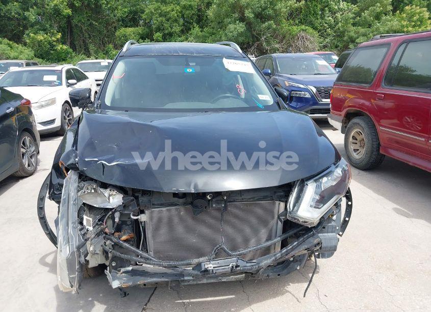 Photo 6 of 2017 Nissan Rogue SV (VIN JN8AT2MT4HW403469)