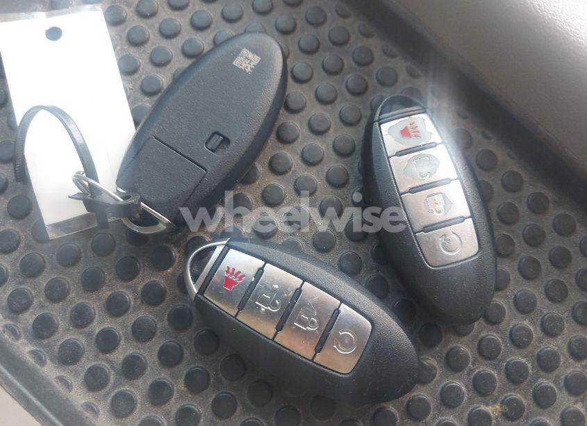 Photo 11 of 2017 Nissan Rogue SV (VIN JN8AT2MT4HW404430)