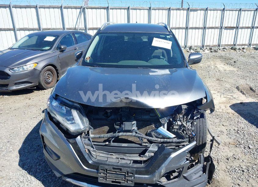 Photo 12 of 2017 Nissan Rogue SV (VIN JN8AT2MT4HW404430)