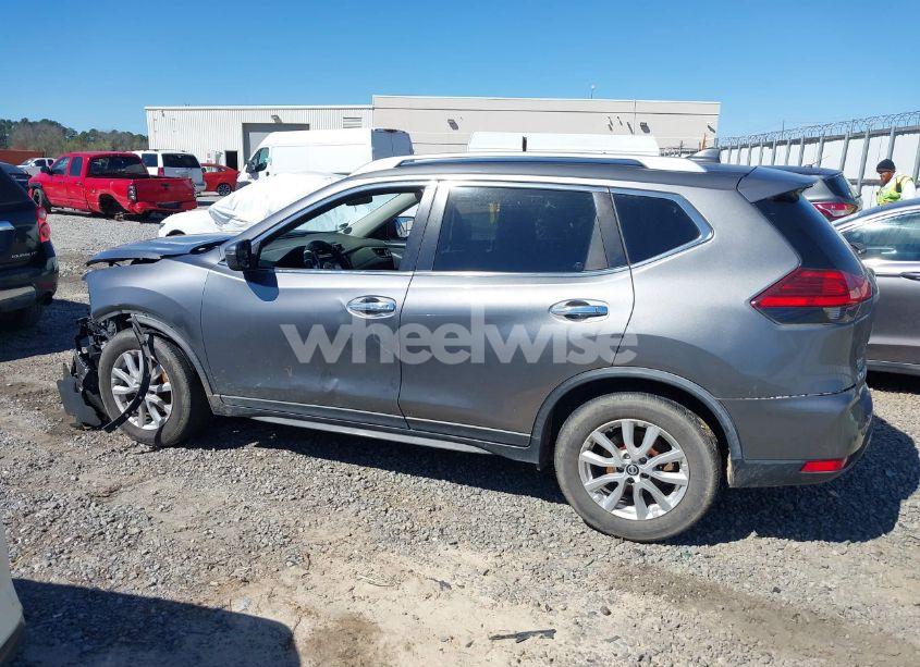 Photo 14 of 2017 Nissan Rogue SV (VIN JN8AT2MT4HW404430)