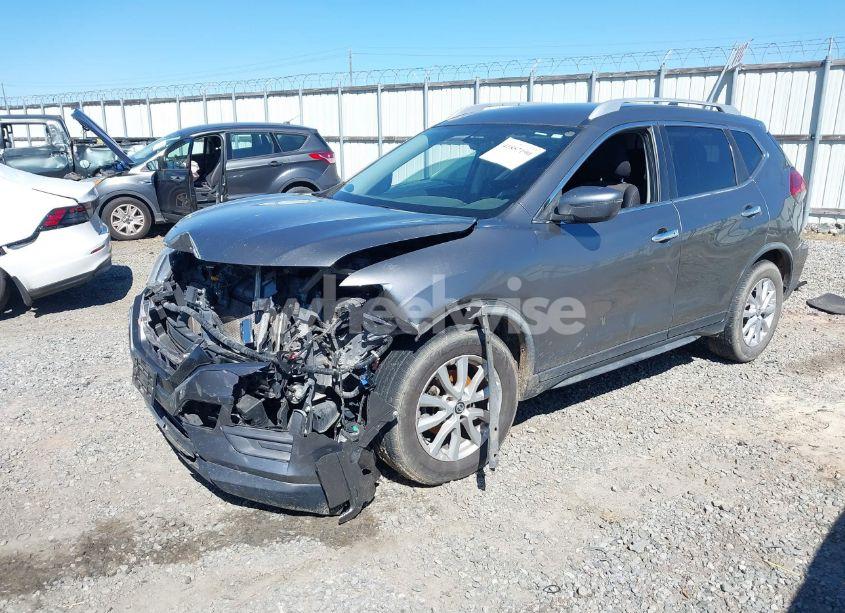 Photo 2 of 2017 Nissan Rogue SV (VIN JN8AT2MT4HW404430)