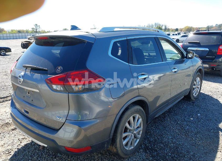 Photo 4 of 2017 Nissan Rogue SV (VIN JN8AT2MT4HW404430)