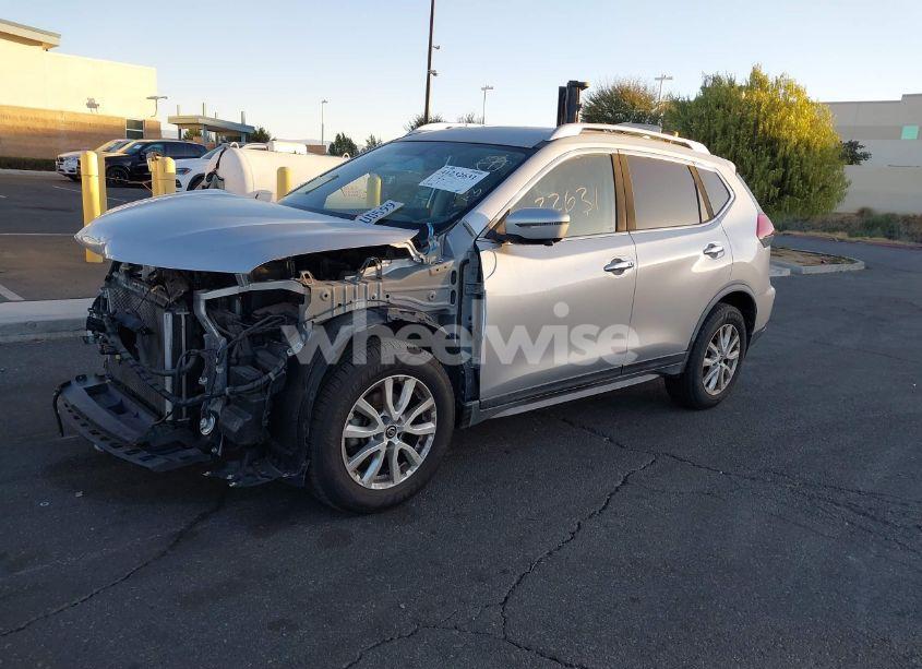 Photo 2 of 2017 Nissan Rogue SV (VIN JN8AT2MT4HW405917)