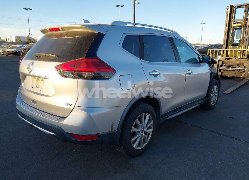 Photo 4 of 2017 Nissan Rogue SV (VIN JN8AT2MT4HW405917)