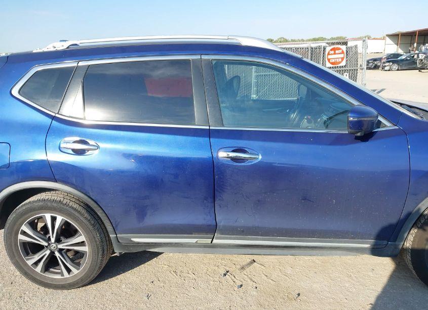 Photo 14 of 2018 Nissan Rogue SL (VIN JN8AT2MT4JW464701)