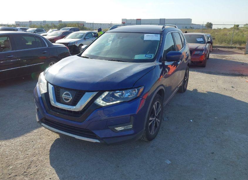 Photo 2 of 2018 Nissan Rogue SL (VIN JN8AT2MT4JW464701)