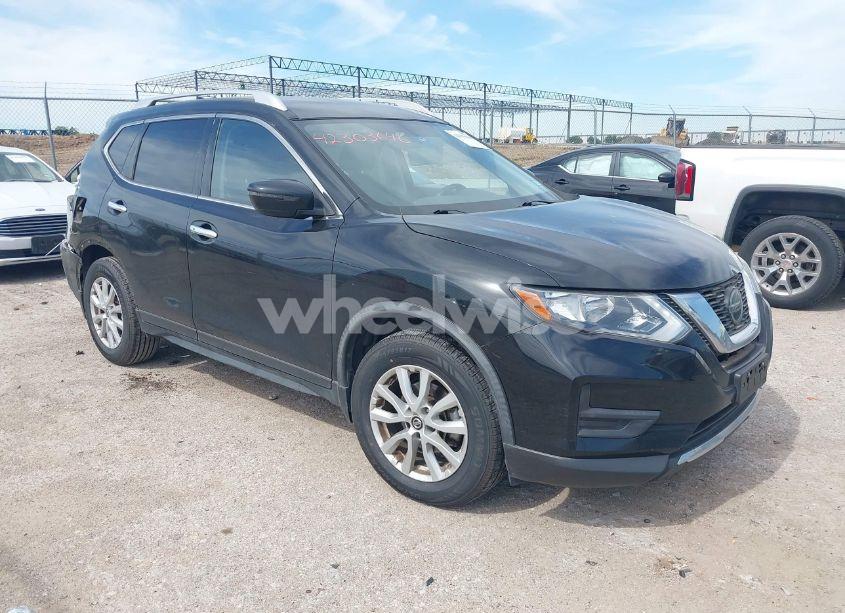 2018 Nissan Rogue SV (VIN JN8AT2MT4JW469249) main photo