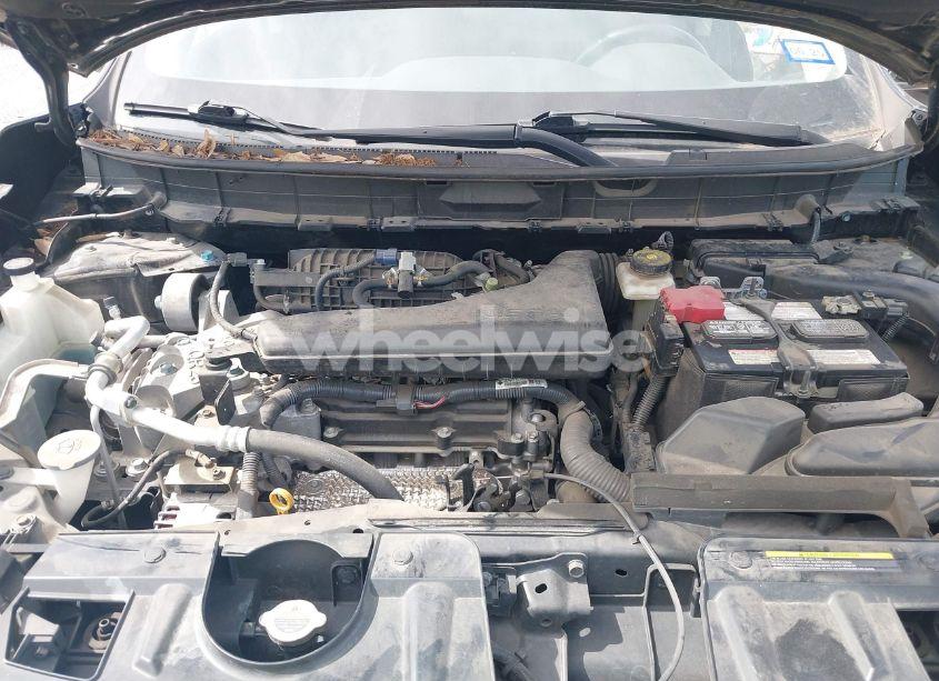 Photo 10 of 2018 Nissan Rogue SV (VIN JN8AT2MT4JW469249)