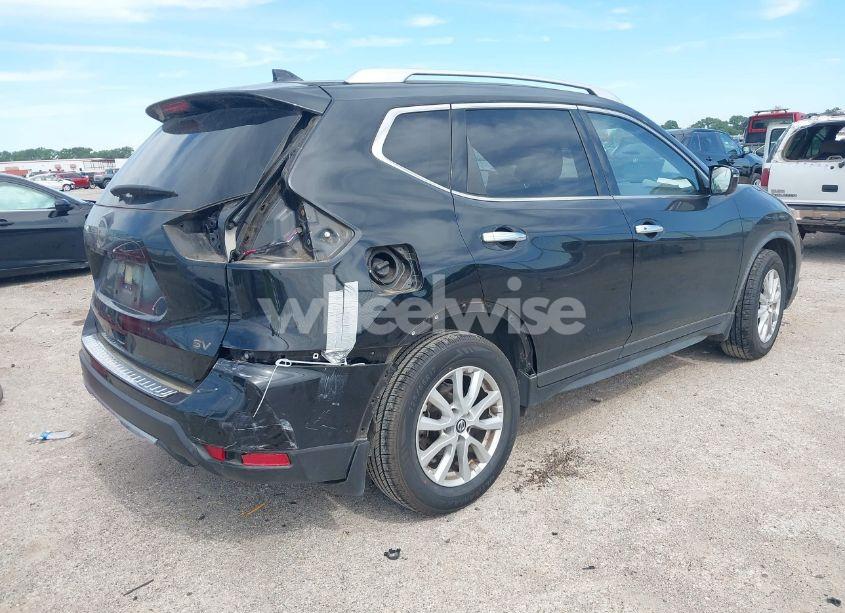 Photo 4 of 2018 Nissan Rogue SV (VIN JN8AT2MT4JW469249)