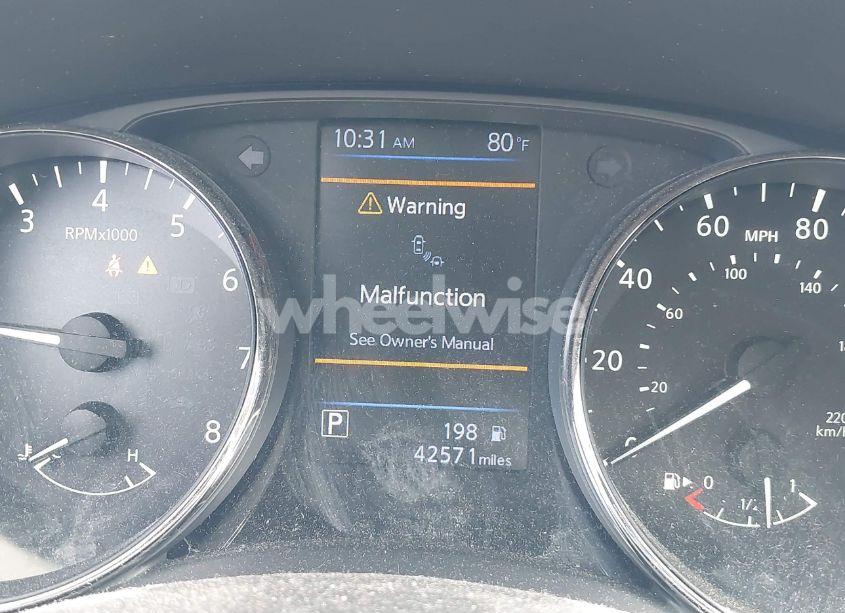 Photo 7 of 2018 Nissan Rogue SV (VIN JN8AT2MT4JW469249)