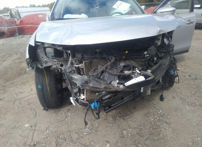 Photo 6 of 2019 Nissan Rogue SV (VIN JN8AT2MT4KW251183)