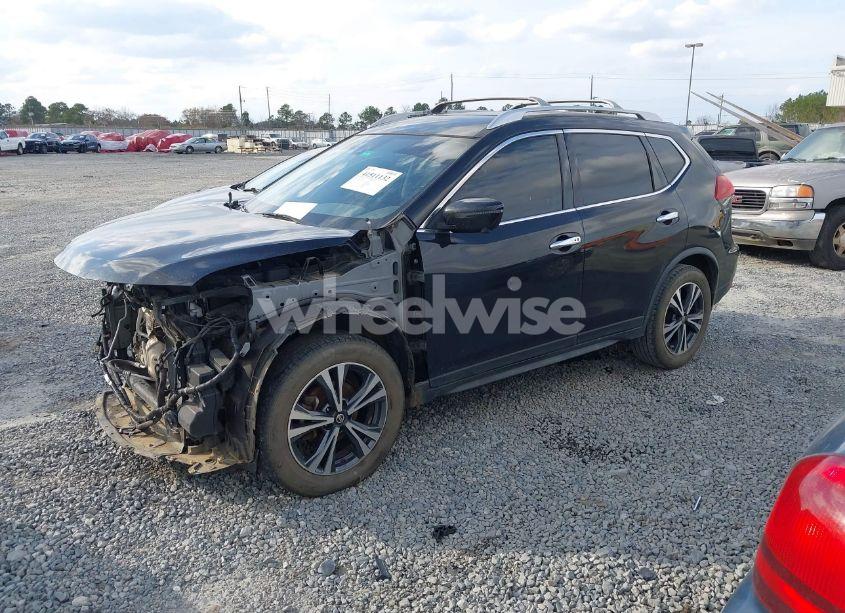 Photo 2 of 2019 Nissan Rogue (VIN JN8AT2MT4KW261938)