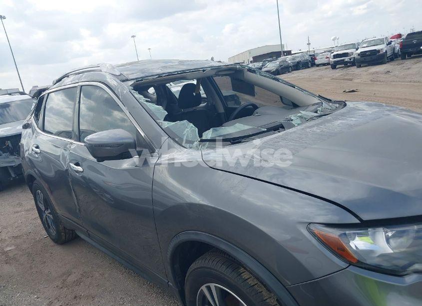 Photo 14 of 2019 Nissan Rogue SV (VIN JN8AT2MT4KW265309)