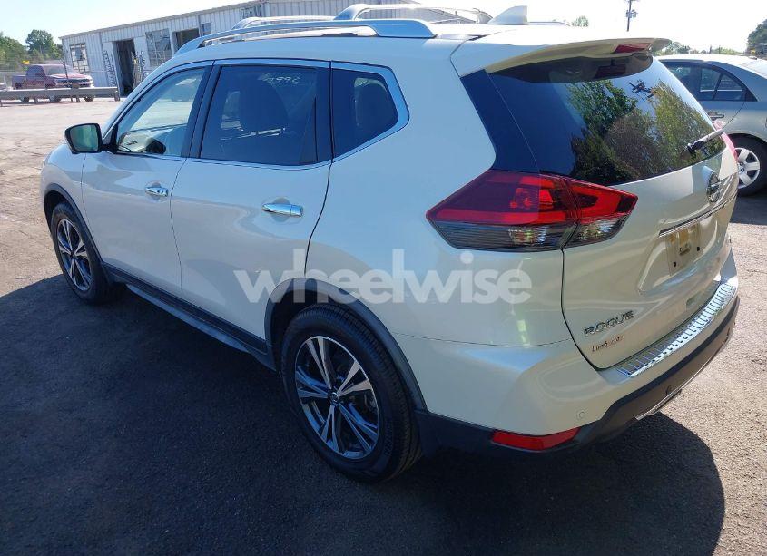 Photo 3 of 2020 Nissan Rogue SV FWD (VIN JN8AT2MT4LW007258)