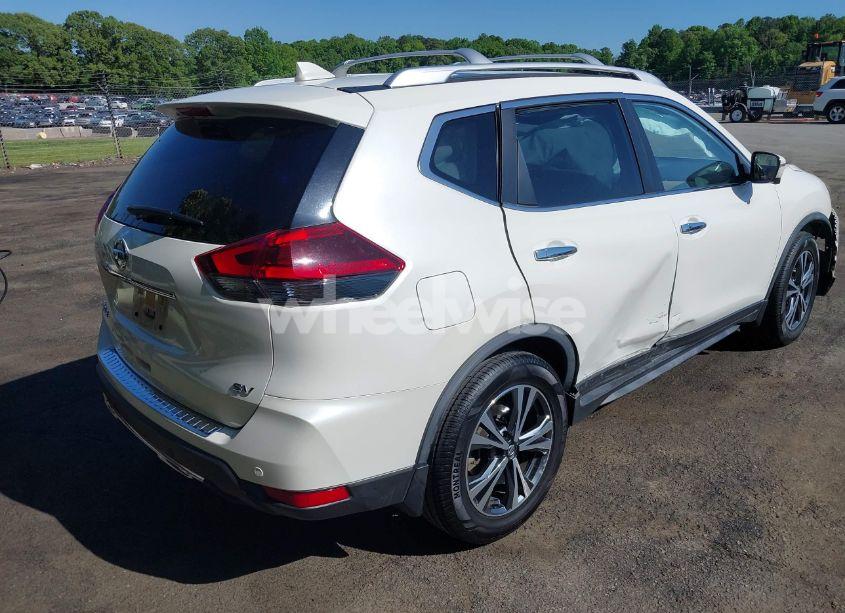 Photo 4 of 2020 Nissan Rogue SV FWD (VIN JN8AT2MT4LW007258)