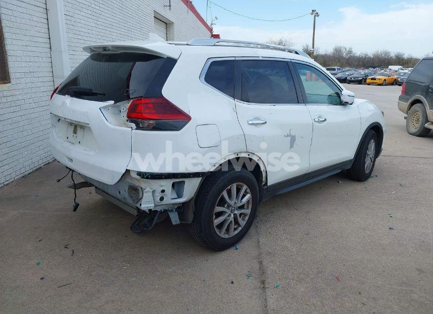 Photo 4 of 2020 Nissan Rogue SV FWD (VIN JN8AT2MT4LW011679)