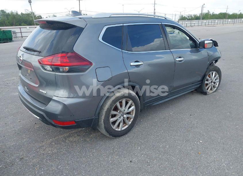 Photo 4 of 2020 Nissan Rogue S FWD (VIN JN8AT2MT4LW033147)
