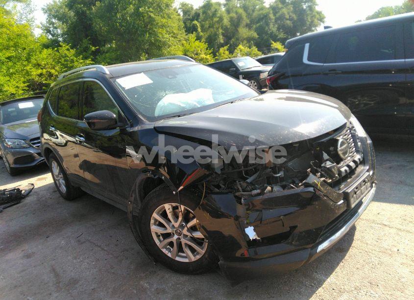 2020 Nissan Rogue SV FWD (VIN JN8AT2MT4LW033388) main photo