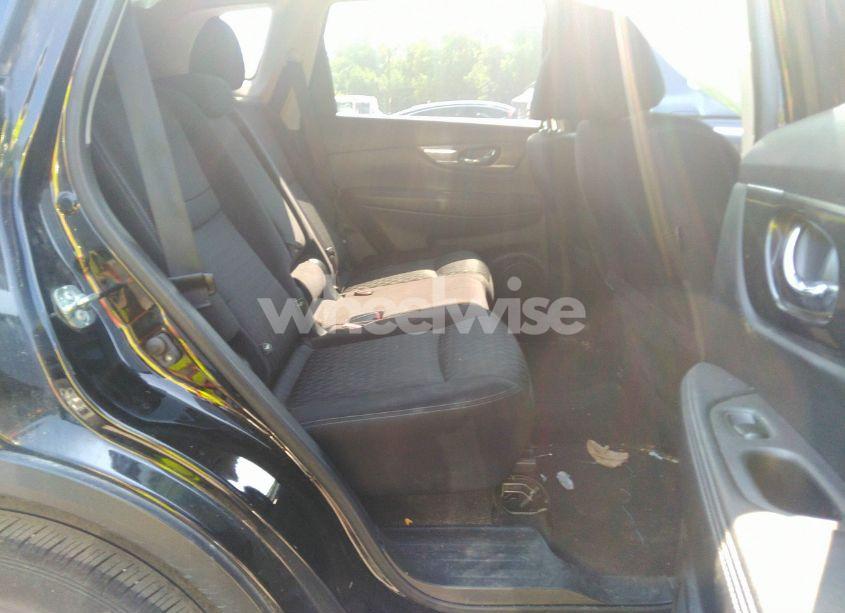 Photo 8 of 2020 Nissan Rogue SV FWD (VIN JN8AT2MT4LW033388)