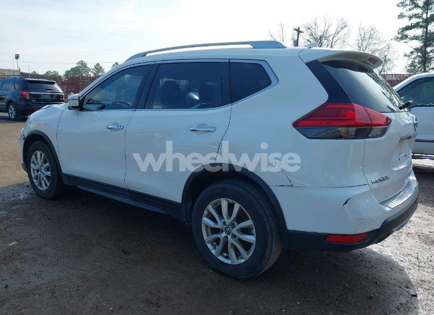 Photo 3 of 2017 Nissan Rogue SV (VIN JN8AT2MT5HW131501)