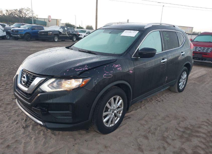 Photo 2 of 2017 Nissan Rogue SV (VIN JN8AT2MT5HW136343)