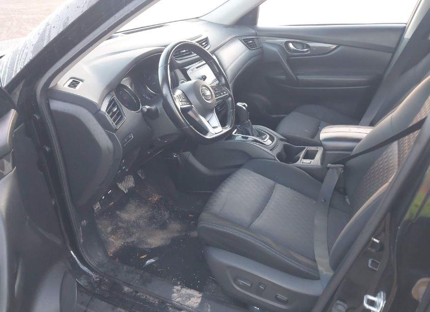 Photo 5 of 2017 Nissan Rogue SV (VIN JN8AT2MT5HW136343)