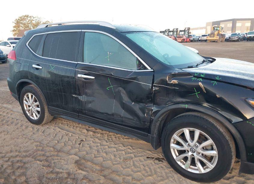 Photo 6 of 2017 Nissan Rogue SV (VIN JN8AT2MT5HW136343)