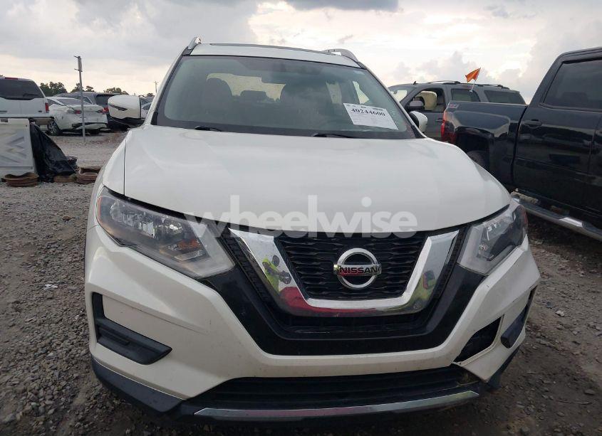 Photo 12 of 2017 Nissan Rogue SV (VIN JN8AT2MT5HW147083)