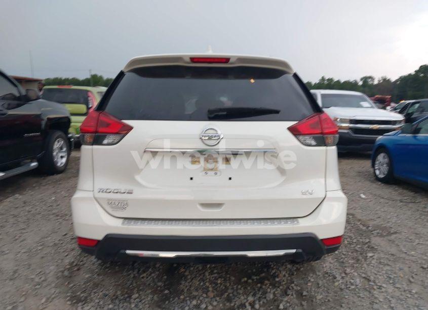 Photo 16 of 2017 Nissan Rogue SV (VIN JN8AT2MT5HW147083)