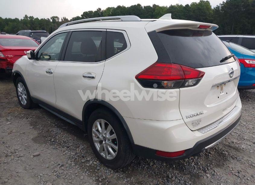 Photo 3 of 2017 Nissan Rogue SV (VIN JN8AT2MT5HW147083)