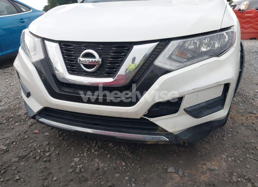 Photo 6 of 2017 Nissan Rogue SV (VIN JN8AT2MT5HW147083)