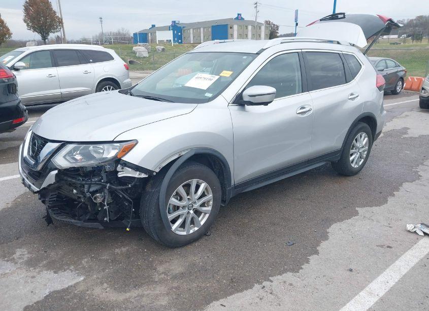 Photo 2 of 2017 Nissan Rogue SV (VIN JN8AT2MT5HW403349)
