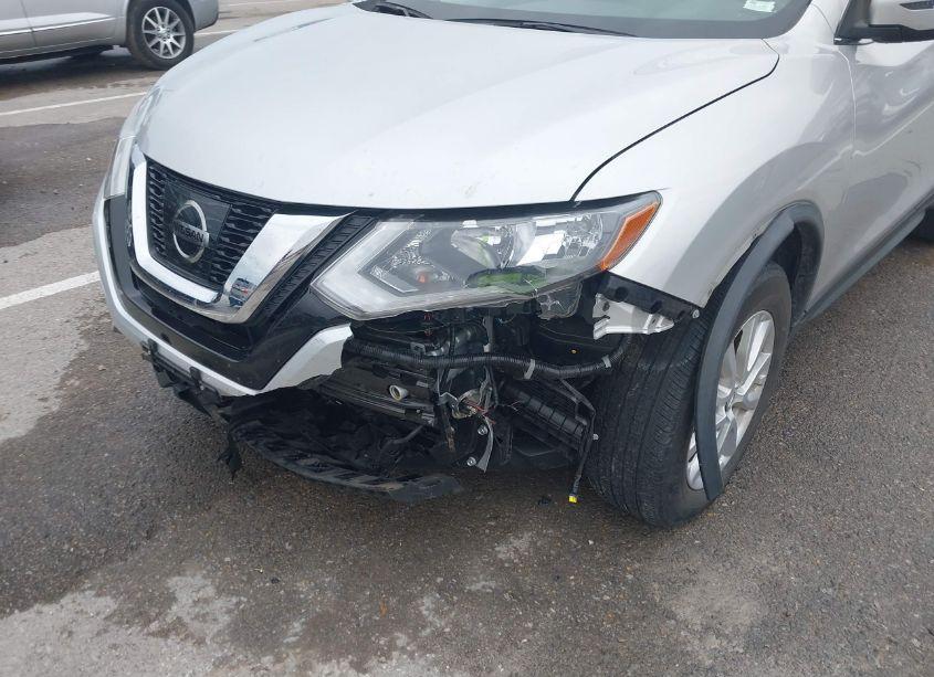 Photo 6 of 2017 Nissan Rogue SV (VIN JN8AT2MT5HW403349)
