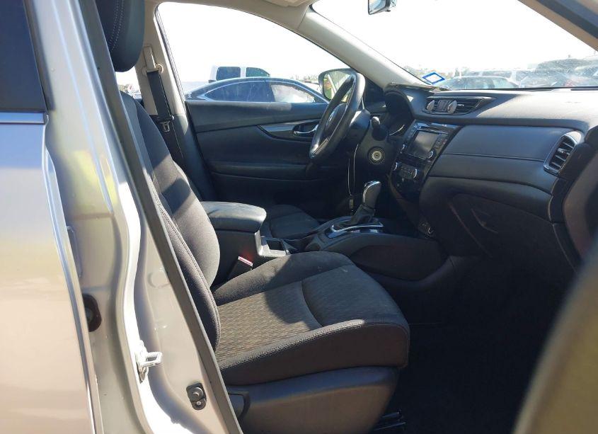 Photo 5 of 2018 Nissan Rogue S (VIN JN8AT2MT5JW463718)