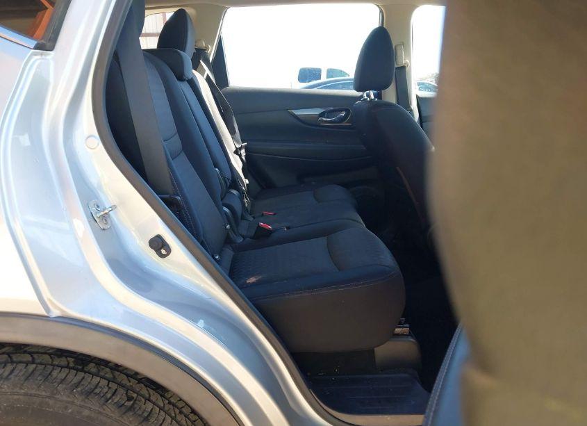 Photo 8 of 2018 Nissan Rogue S (VIN JN8AT2MT5JW463718)