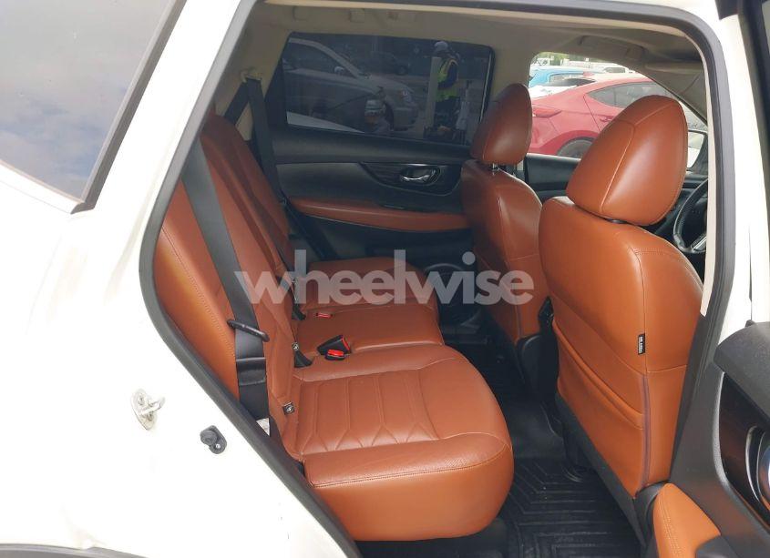 Photo 8 of 2018 Nissan Rogue SL (VIN JN8AT2MT5JW467963)